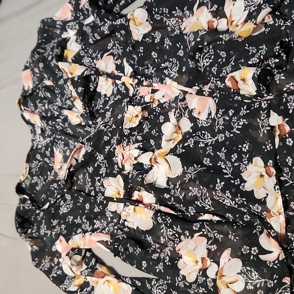 * Charolette Russe sheer long sleeve top sz. Medium - Picture 2 of 2